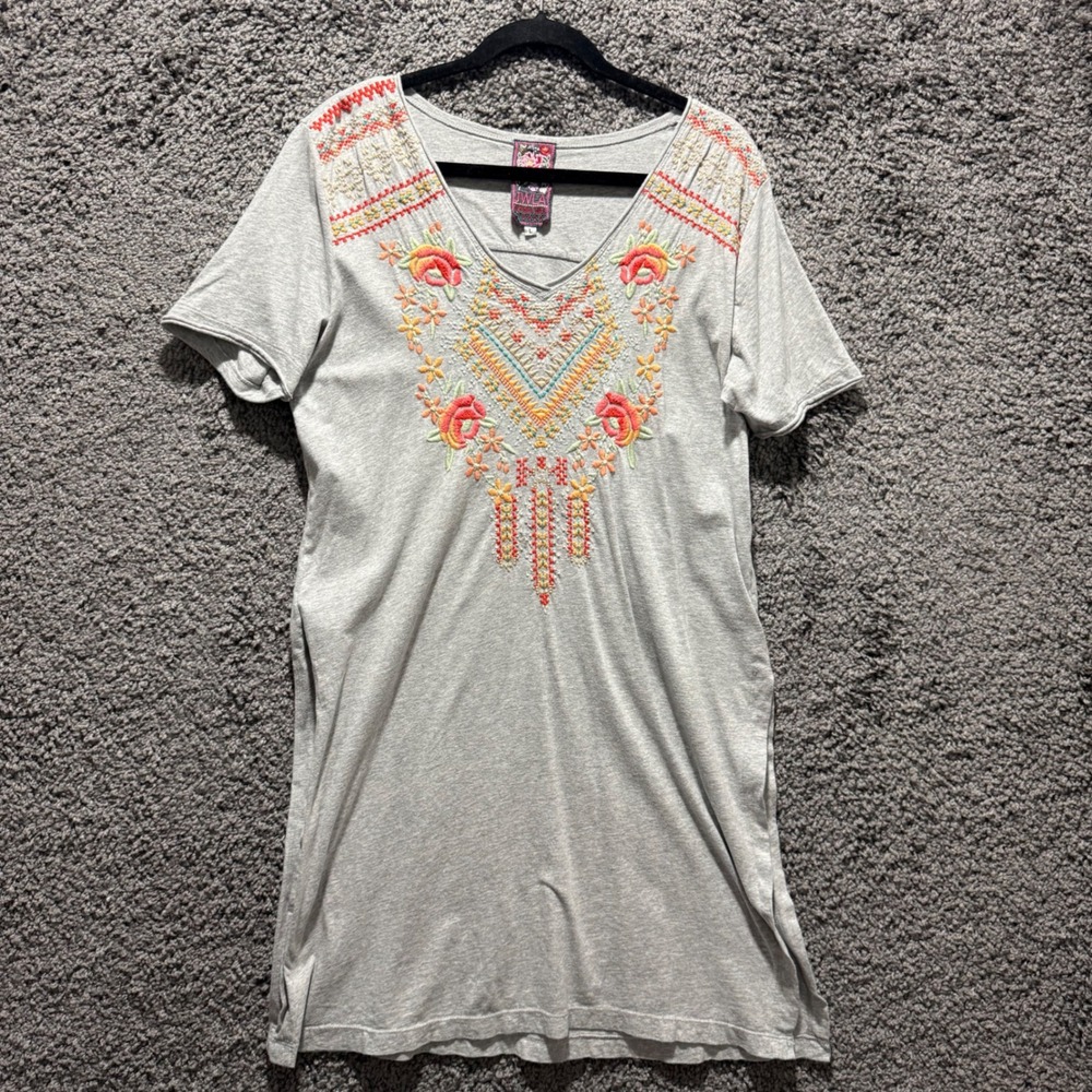 Johnny Was T-Shirt Tunic/ Dress Womens L Gray Embroidered LC3689JW